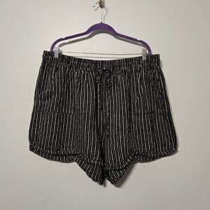 Forever 21 Monochrome Striped Shorts